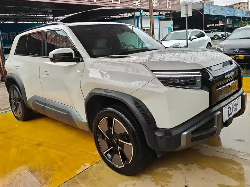 Titanium 3 2025 Model 501KM AWD Ultra Edition — миниатюра 3