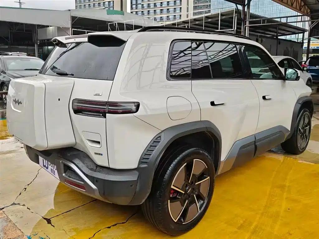 Titanium 3 2025 Model 501KM AWD Ultra Edition — миниатюра 6