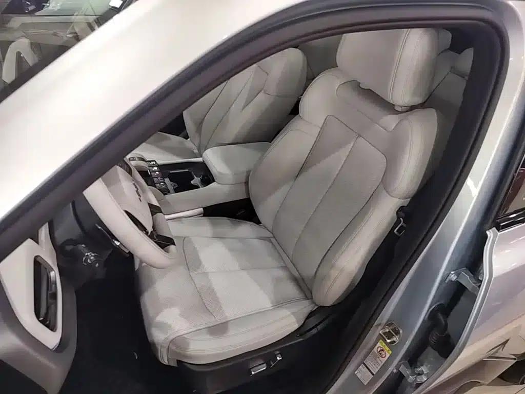 Titanium 3 2025 Model 501KM AWD Ultra Edition — миниатюра 15