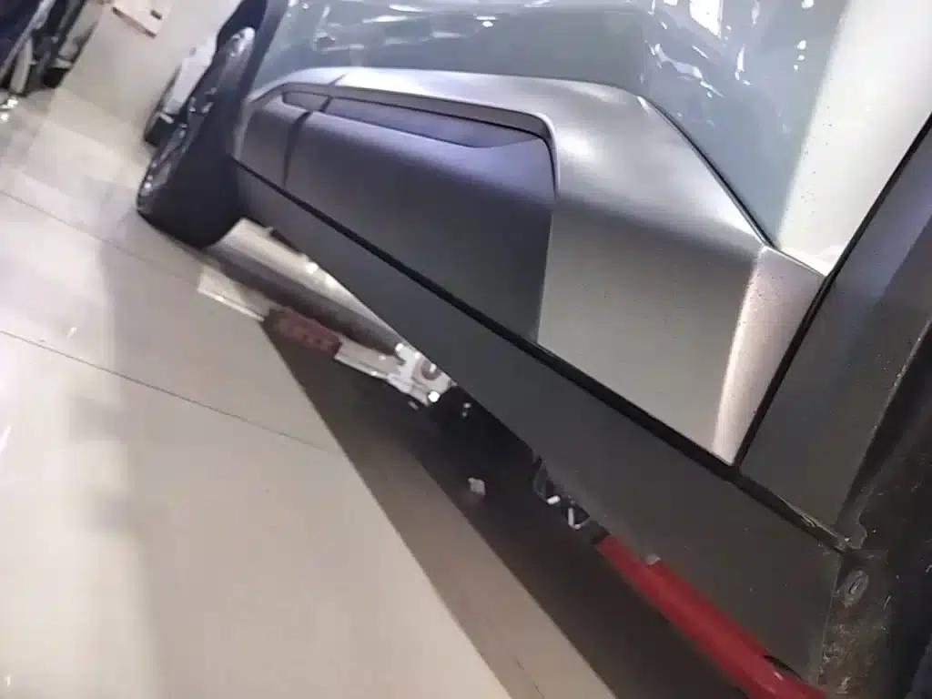 Titanium 3 2025 Model 501KM AWD Ultra Edition — миниатюра 21