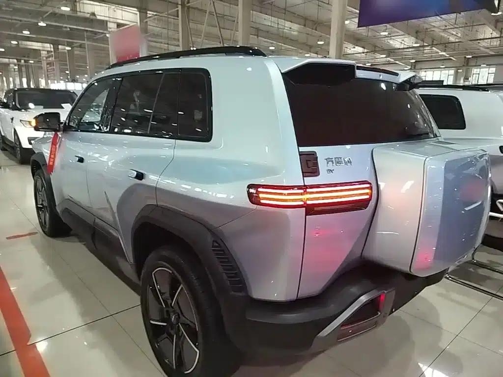 Titanium 3 2025 Model 501KM AWD Ultra Edition — миниатюра 5