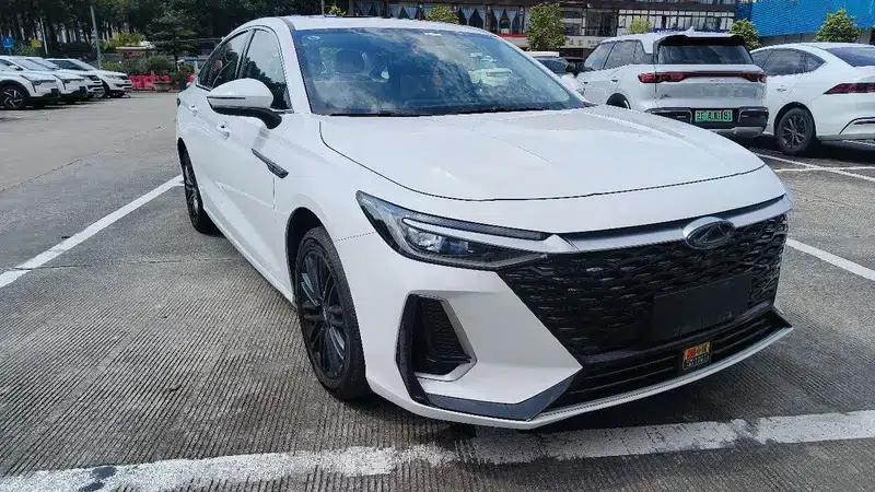 Chery Arrizo 8 2022 1.6TGDI DCT (Standard) — миниатюра 3
