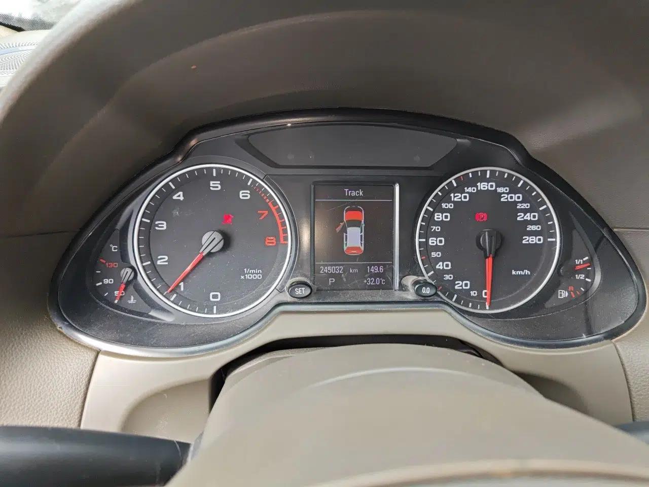 Audi Q5 2012 2.0TFSI Comfort Version — миниатюра 11