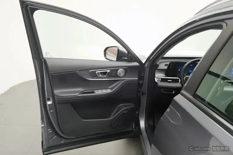 Chery Tiggo 8 PRO 2022 290T 2WD Sky Edition 7-Seater — миниатюра 22