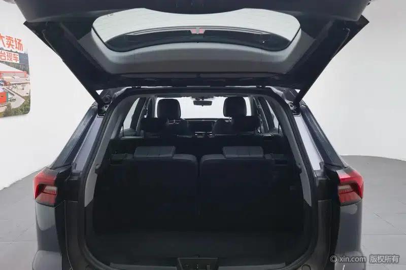 Chery Tiggo 8 PRO 2022 290T 2WD Sky Edition 7-Seater — миниатюра 24