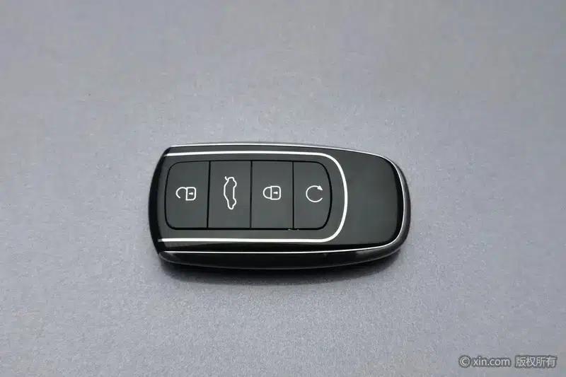 Chery Tiggo 8 PRO 2022 290T 2WD Sky Edition 7-Seater — миниатюра 6