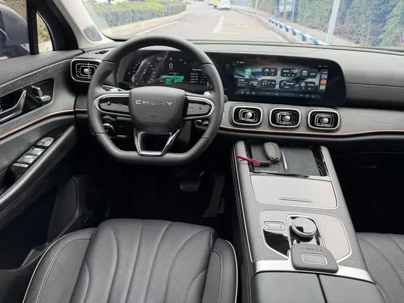 Chery Tiggo 9 2023 2.0T DCT 2WD Luxury Edition 5-seater — миниатюра 15