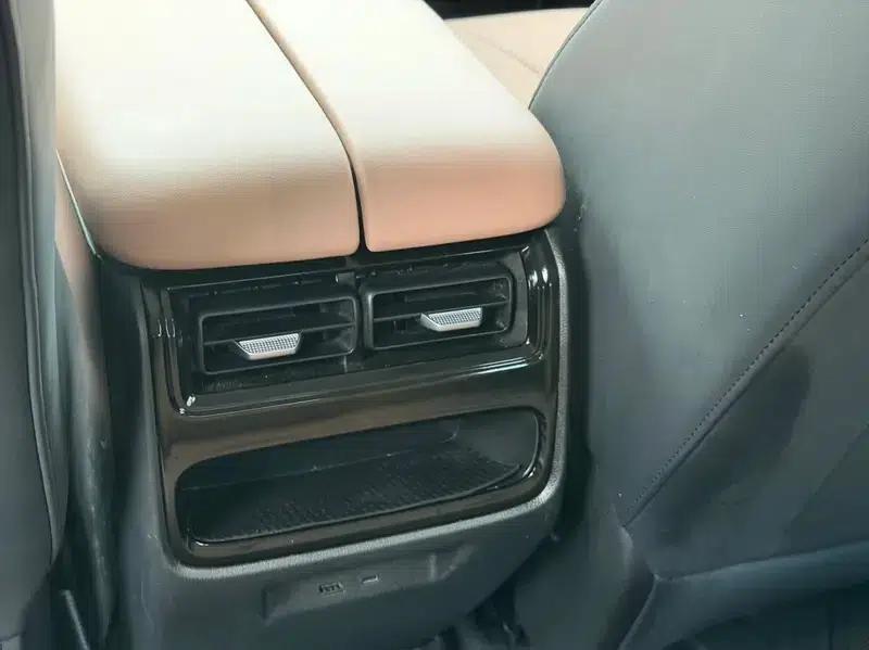 Chery Tiggo 8L 2024 2.0T Automatic Comfort Edition — миниатюра 13