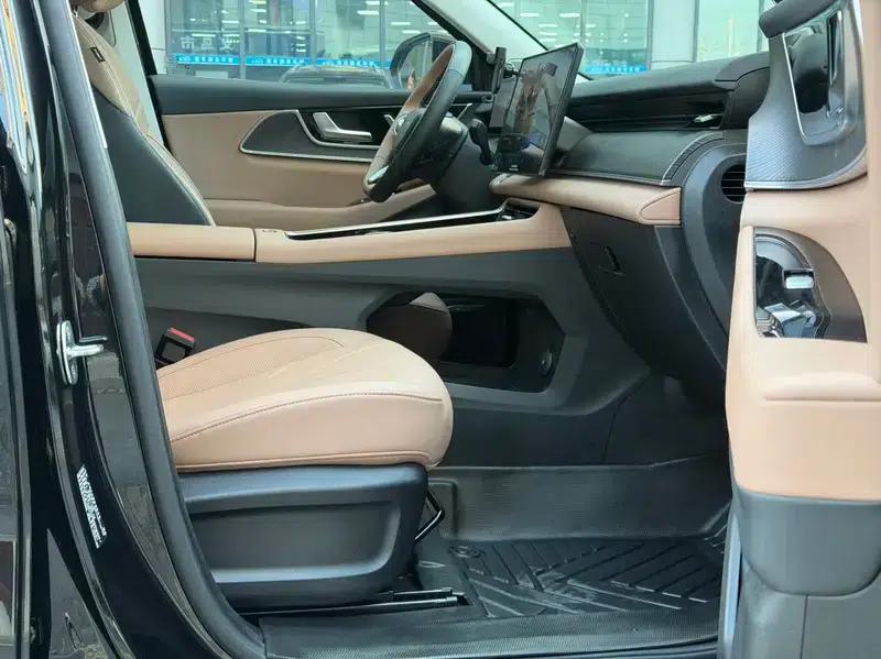 Chery Tiggo 8L 2024 2.0T Automatic Comfort Edition — миниатюра 10