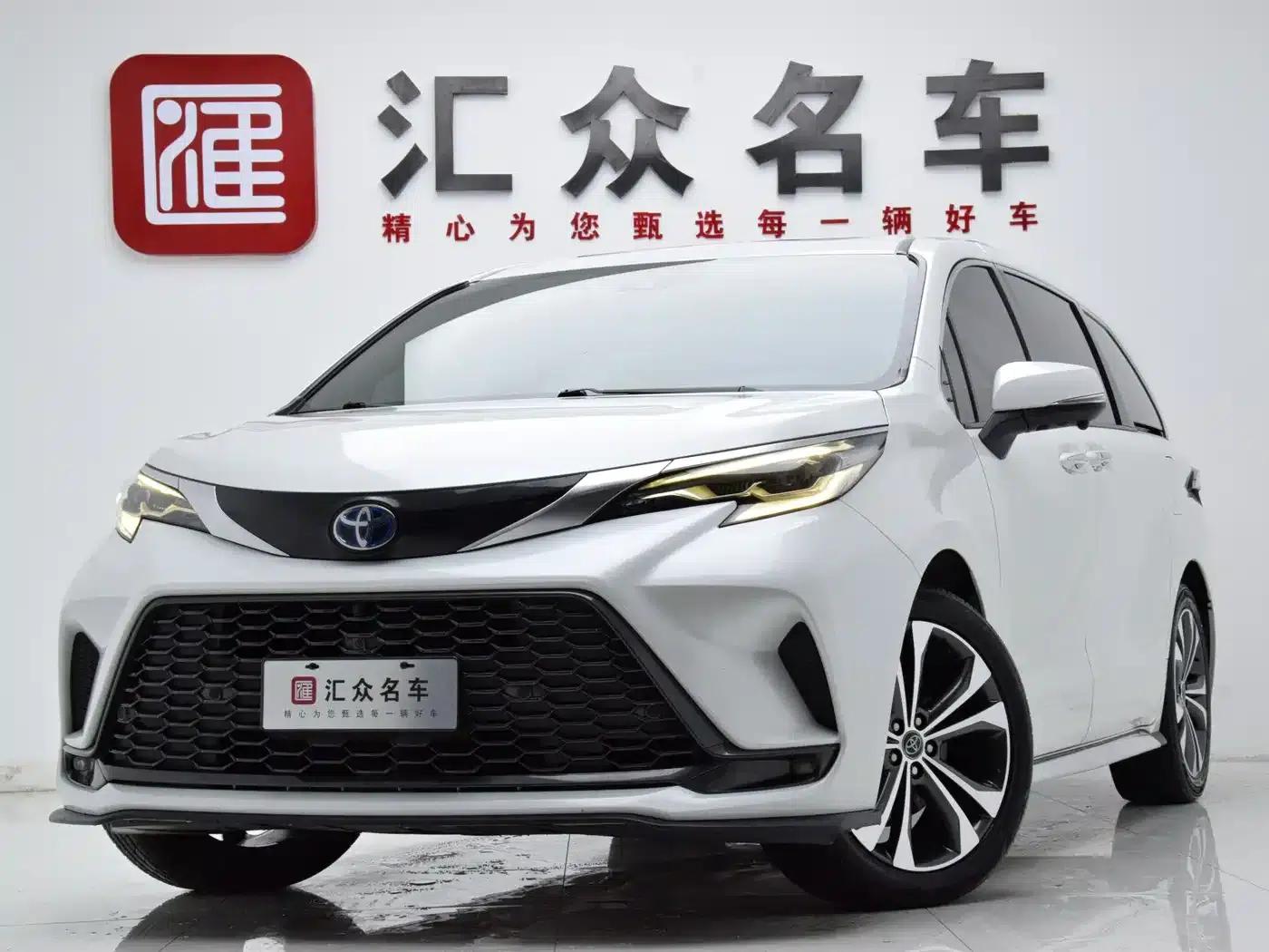 2023 Grevia 2.5L Hybrid Premium Plus Edition — миниатюра 1