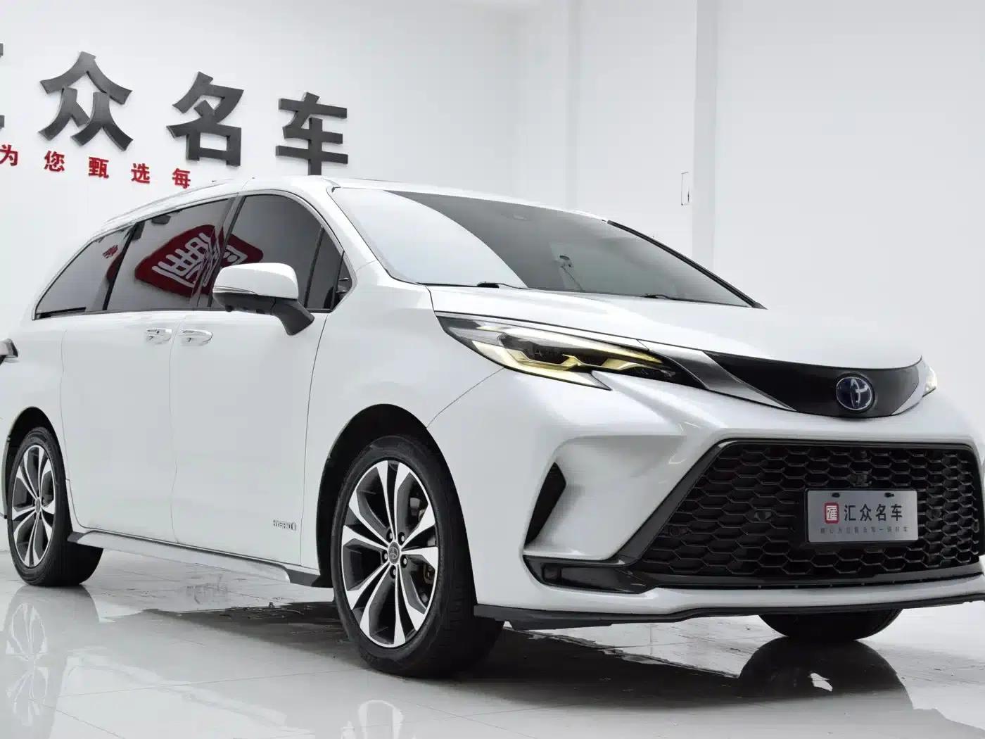 2023 Grevia 2.5L Hybrid Premium Plus Edition — миниатюра 3