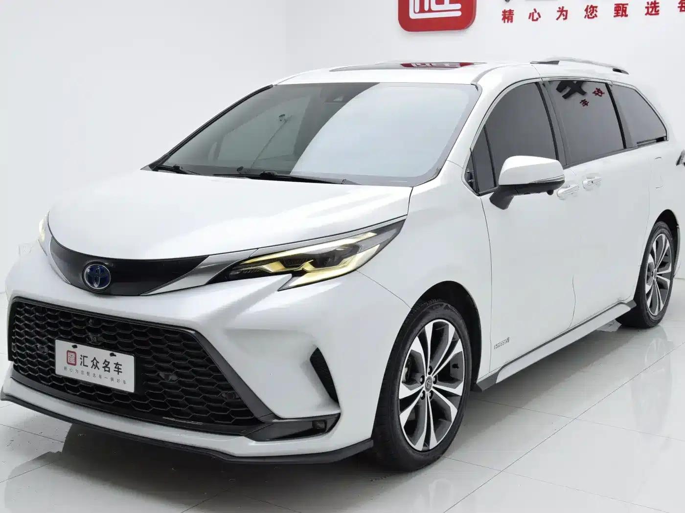 2023 Grevia 2.5L Hybrid Premium Plus Edition — миниатюра 4