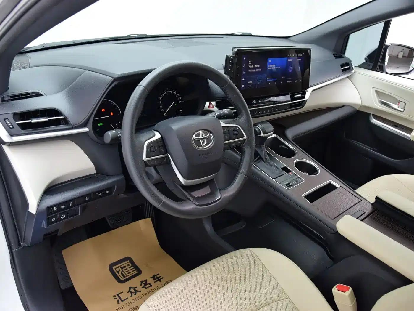 2023 Grevia 2.5L Hybrid Premium Plus Edition — миниатюра 5