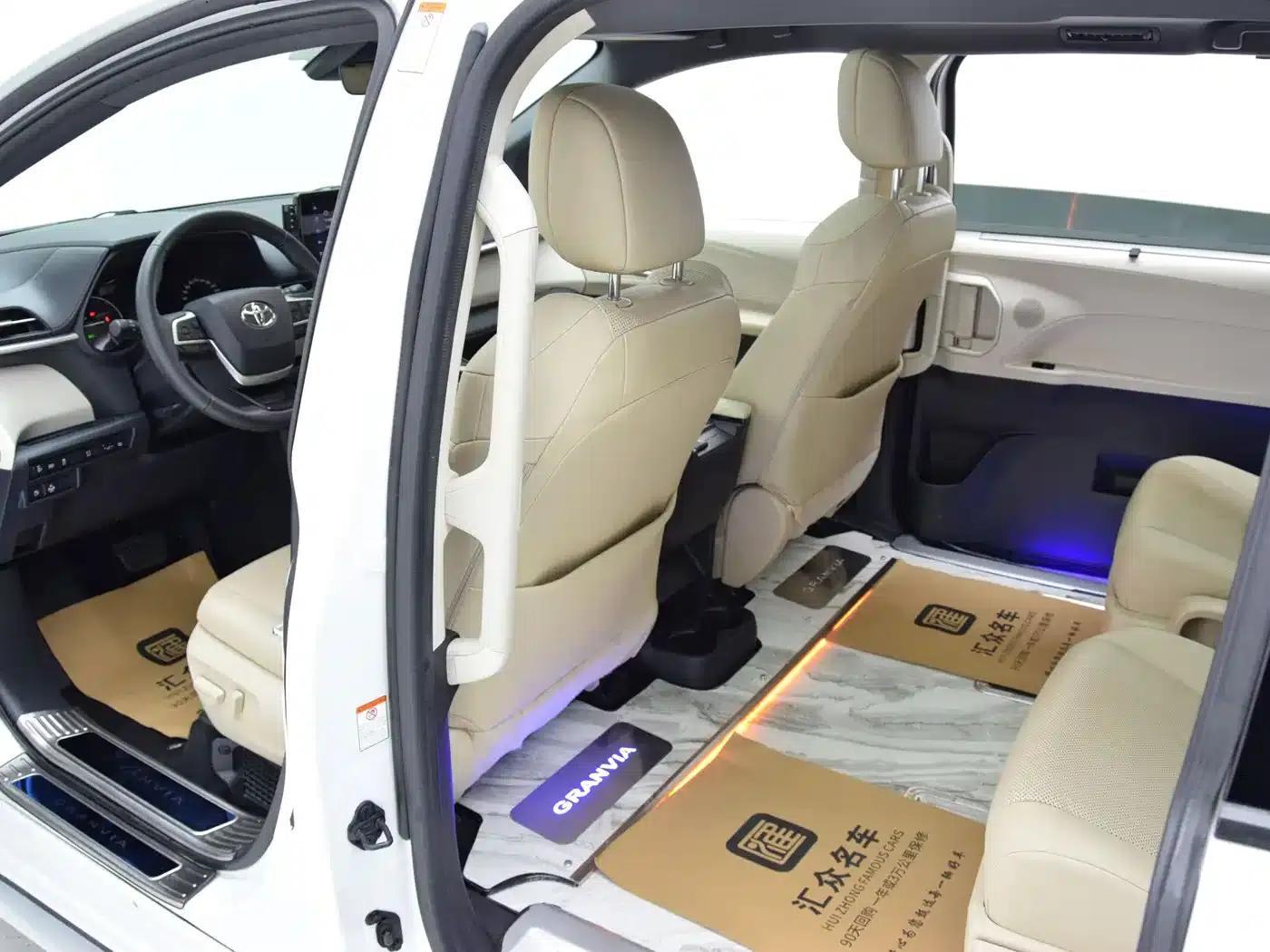 2023 Grevia 2.5L Hybrid Premium Plus Edition — миниатюра 6