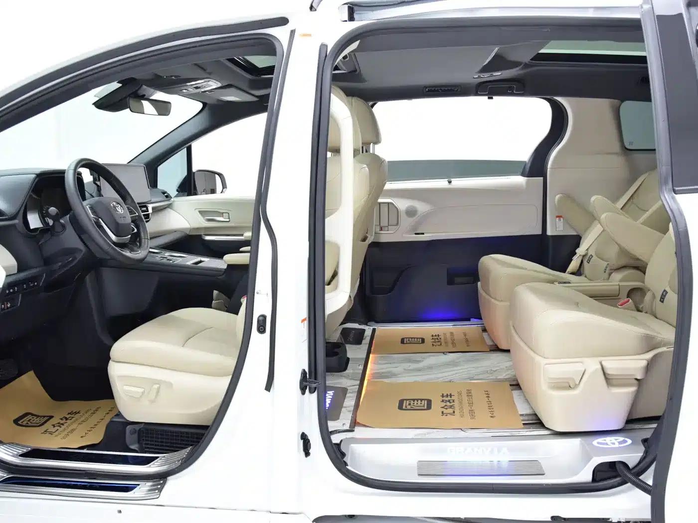 2023 Grevia 2.5L Hybrid Premium Plus Edition — миниатюра 7