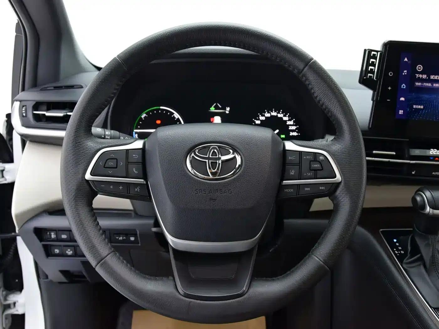 2023 Grevia 2.5L Hybrid Premium Plus Edition — миниатюра 10