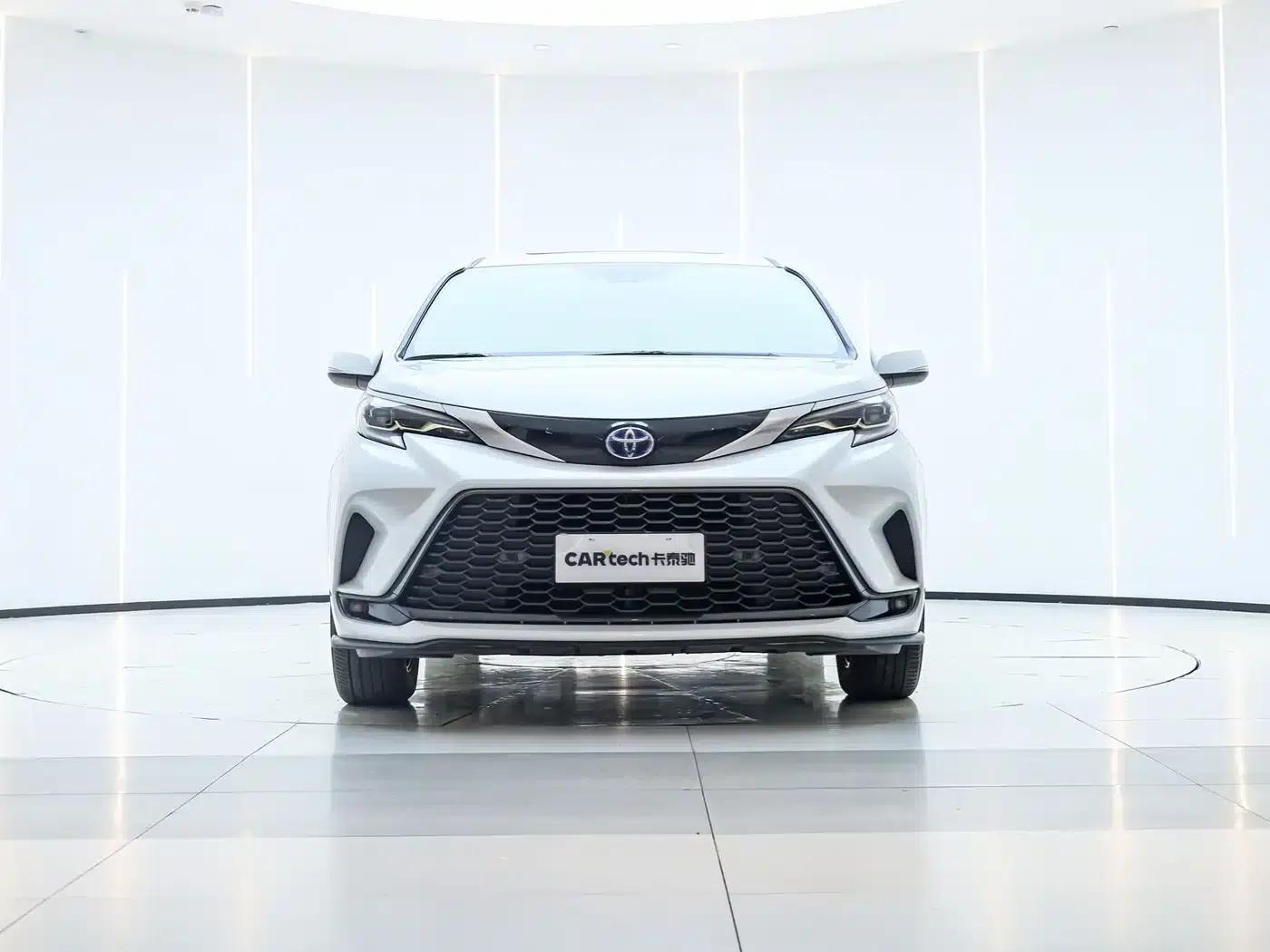 2023 Grevia 2.5L Hybrid Luxury Edition — миниатюра 4