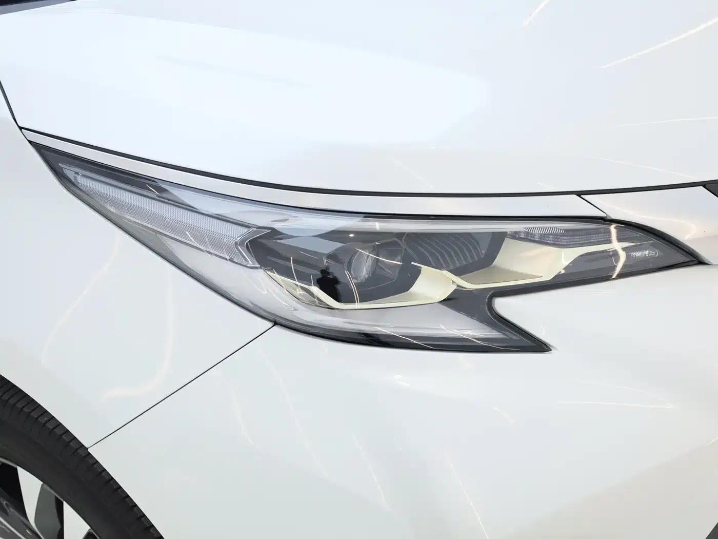 2023 Grevia 2.5L Hybrid Luxury Edition — миниатюра 10