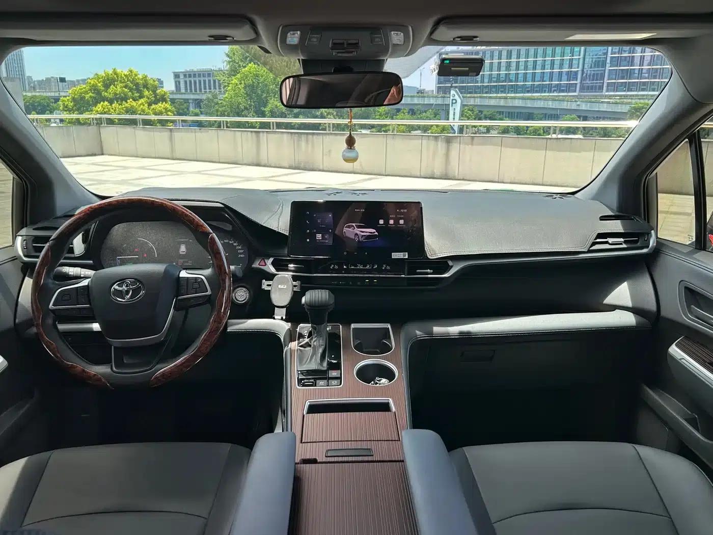 2026 Grevia 2.5L Hybrid Comfort Edition — миниатюра 9