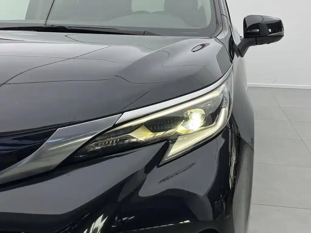 2023 Grevia 2.5L Hybrid Premium Plus Edition — миниатюра 11