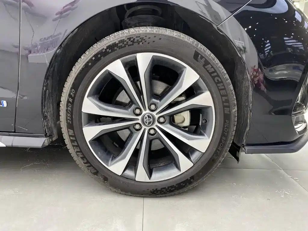 2023 Grevia 2.5L Hybrid Premium Plus Edition — миниатюра 13