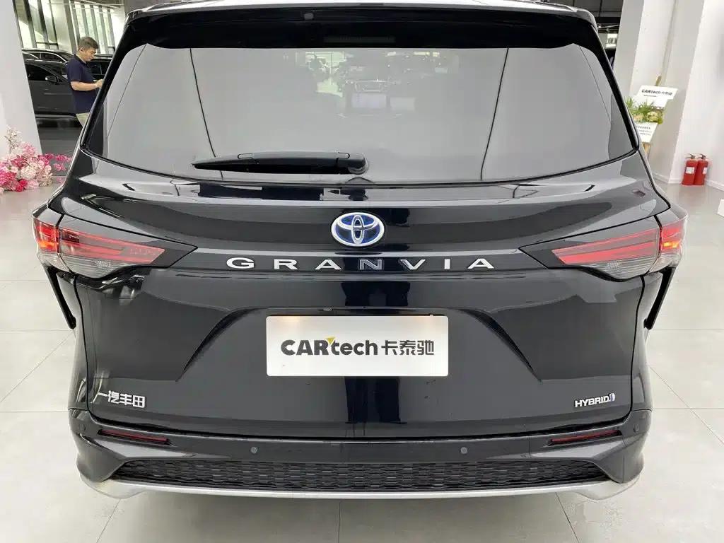 2023 Grevia 2.5L Hybrid Premium Plus Edition — миниатюра 4