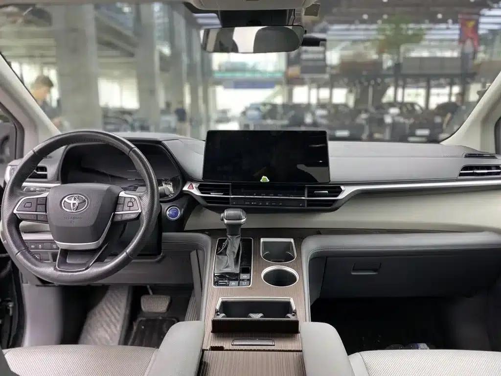 2023 Grevia 2.5L Hybrid Premium Plus Edition — миниатюра 7