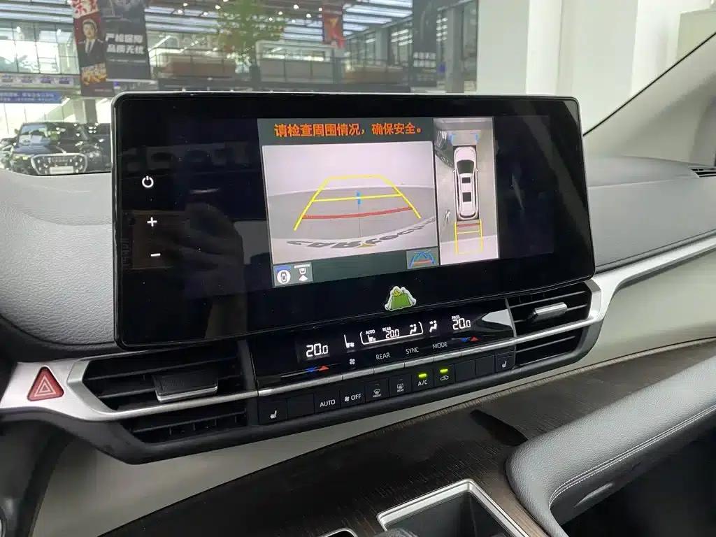 2023 Grevia 2.5L Hybrid Premium Plus Edition — миниатюра 9
