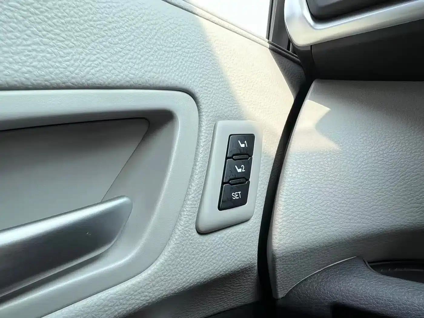 2024 Grevia 2.5L Hybrid Premium Plus Edition — миниатюра 17