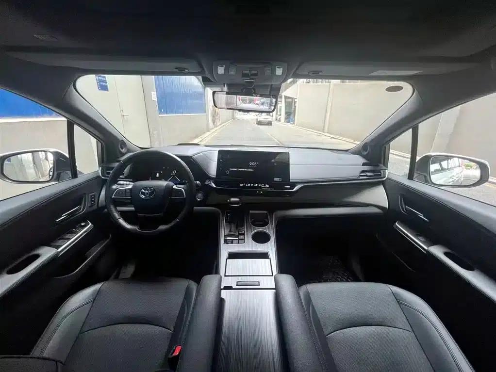 2022 Grevia 2.5L Hybrid Flagship Edition — миниатюра 11