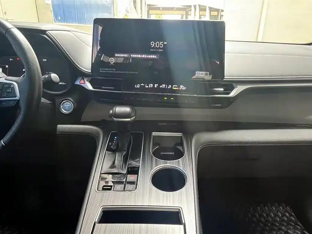 2022 Grevia 2.5L Hybrid Flagship Edition — миниатюра 12