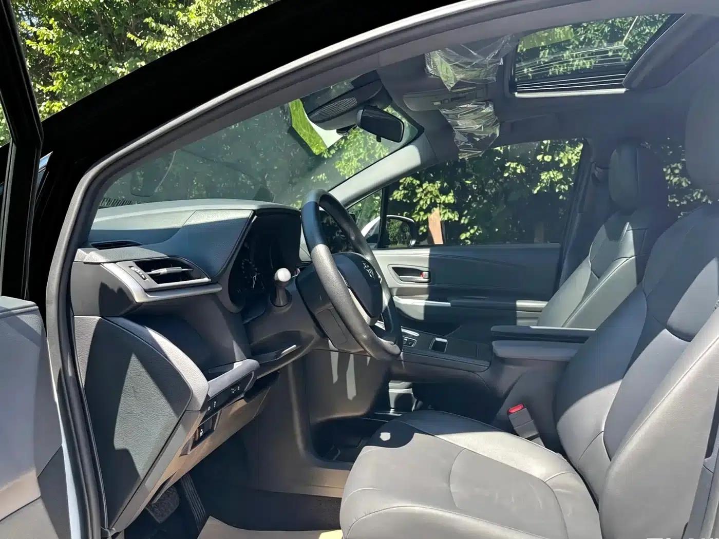 2026 Grevia 2.5L Hybrid Comfort Edition — миниатюра 5