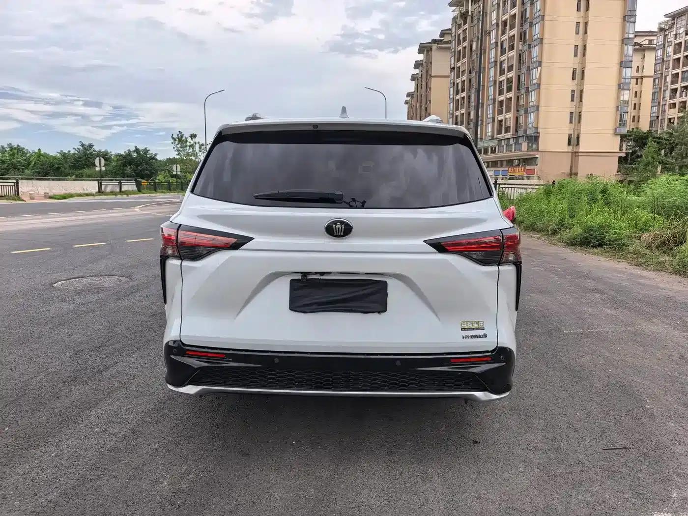 2022 Grevia 2.5L Hybrid Premium Edition — миниатюра 8