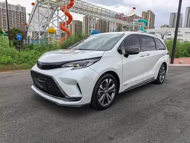 2022 Grevia 2.5L Hybrid Premium Edition