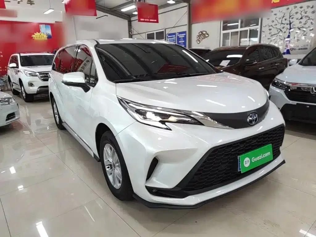 2023 Grevia 2.5L Hybrid Comfort Edition — миниатюра 4