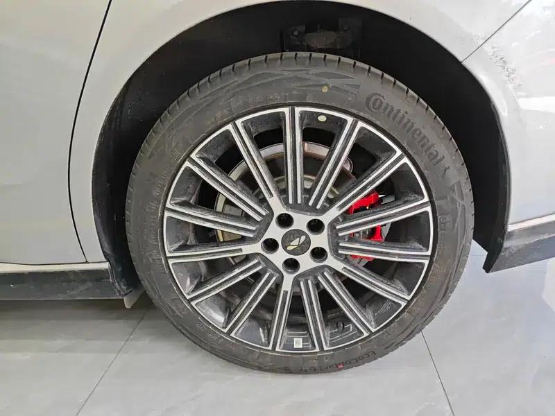 Fengyun A9L 2025 All-Wheel Drive High-Performance Peak Edition — миниатюра 22