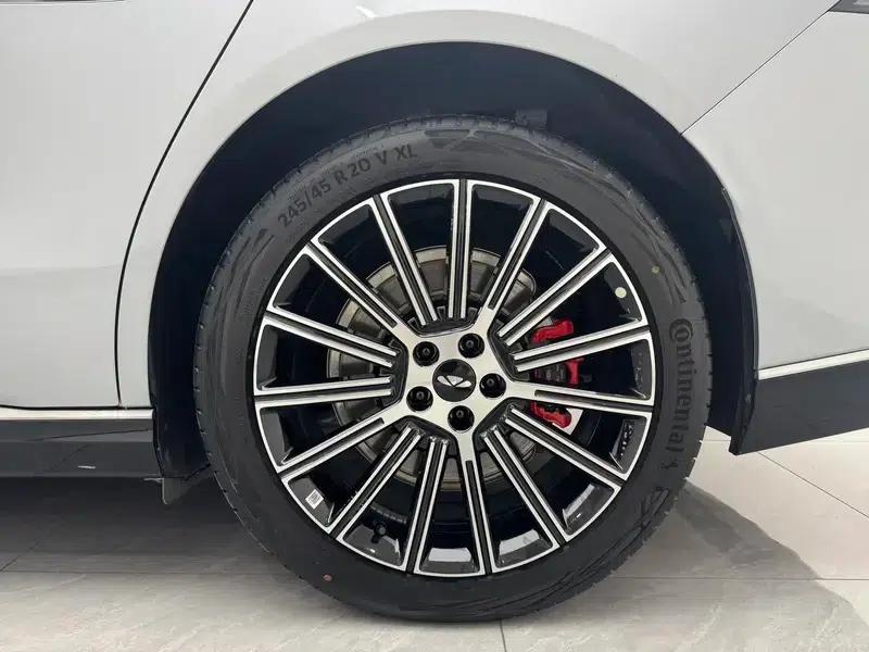 Fengyun A9L 2025 All-Wheel Drive High-Performance Peak Edition — миниатюра 9