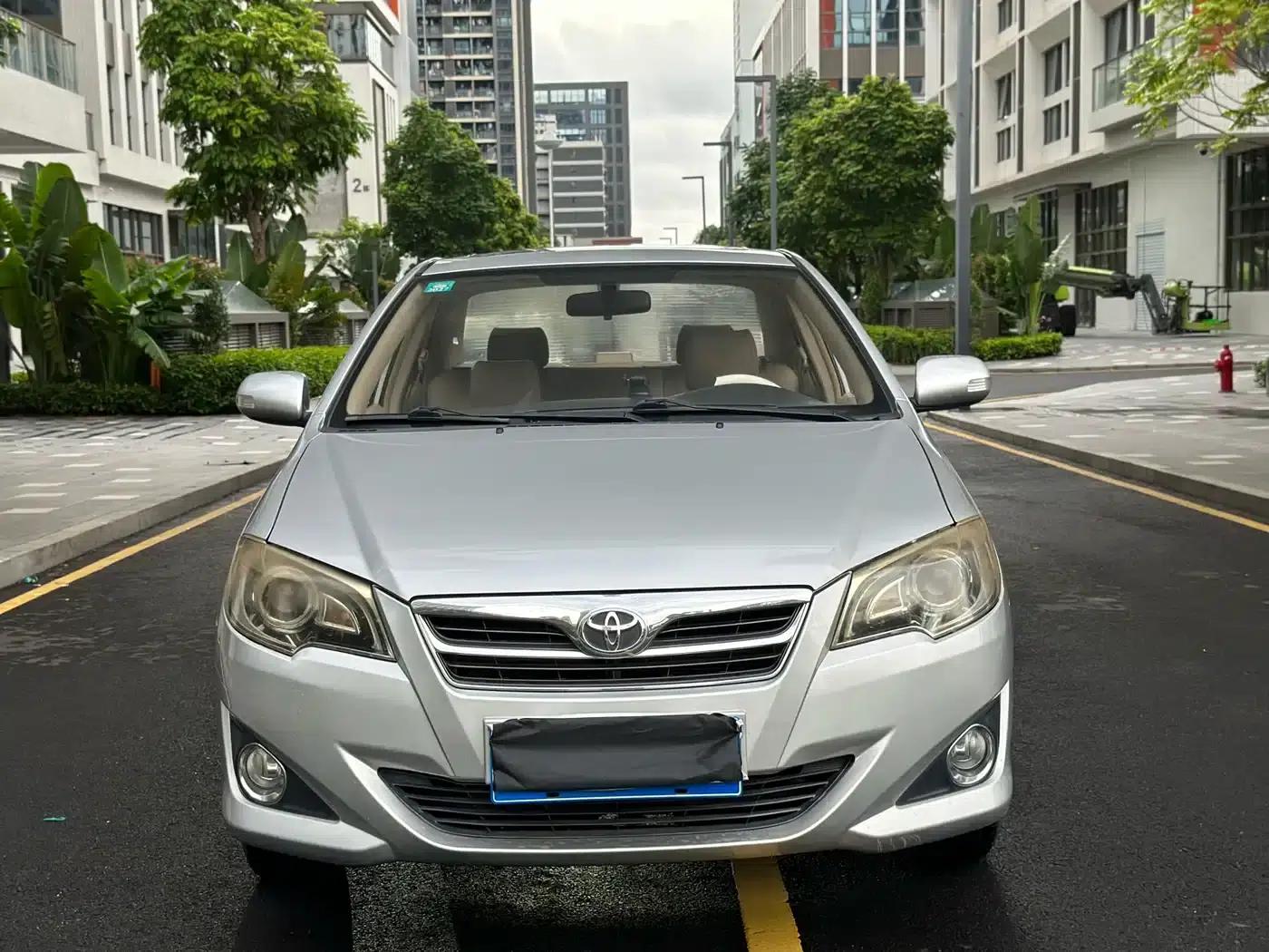 Corolla 2013 1.6L Automatic Premium Edition — миниатюра 2