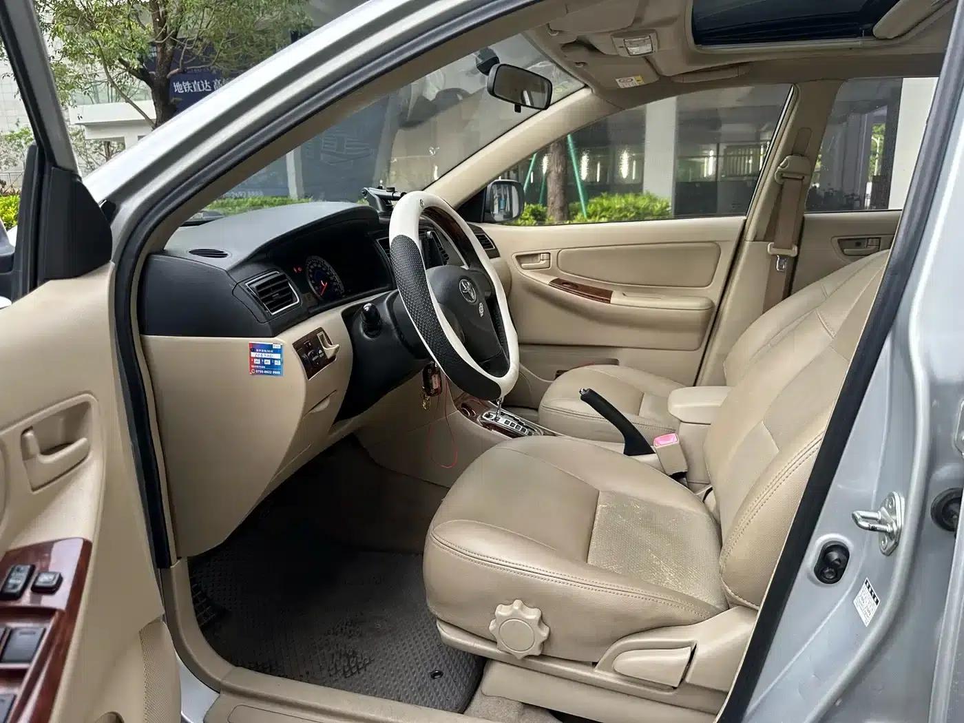 Corolla 2013 1.6L Automatic Premium Edition — миниатюра 5