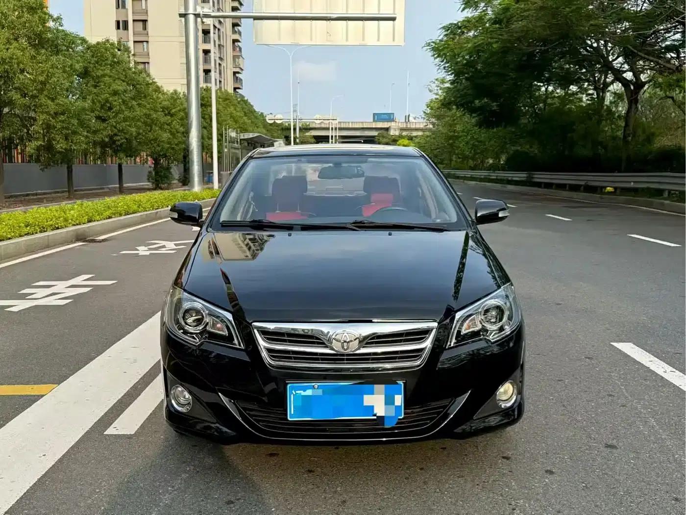 Corolla 2013 1.6L Automatic Premium Edition — миниатюра 2