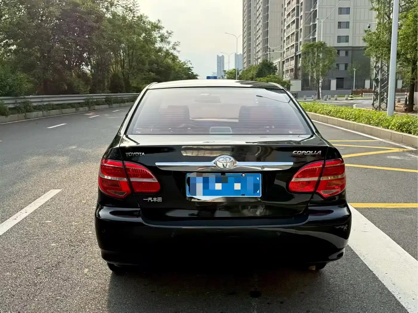 Corolla 2013 1.6L Automatic Premium Edition — миниатюра 8