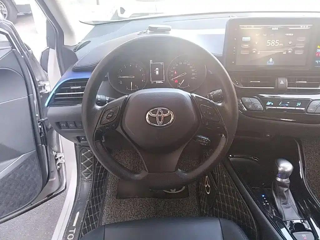 Toyota C-HR 2020 2.0L Leading Edition — миниатюра 11