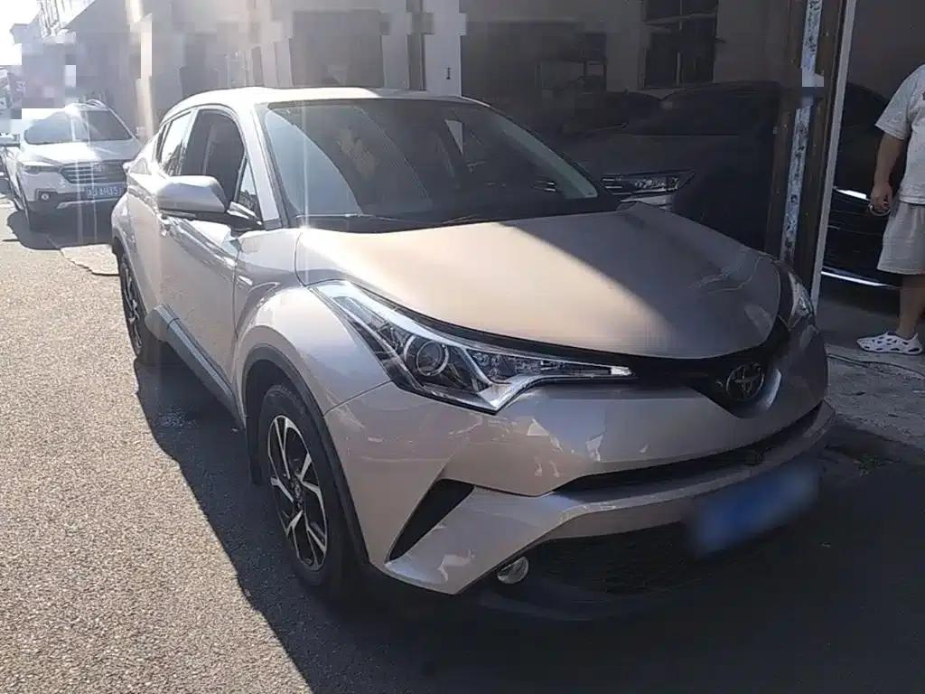 Toyota C-HR 2020 2.0L Leading Edition — миниатюра 4