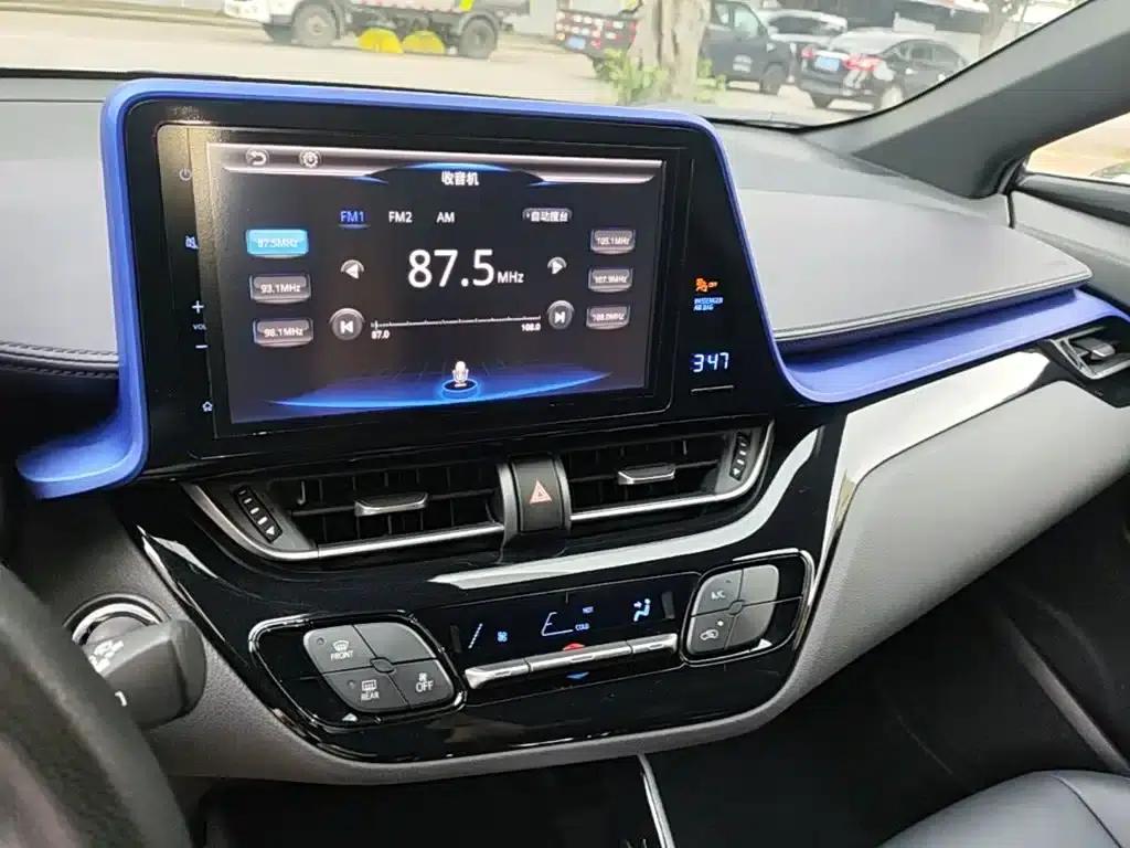 Toyota C-HR 2020 2.0L Leading Edition — миниатюра 13