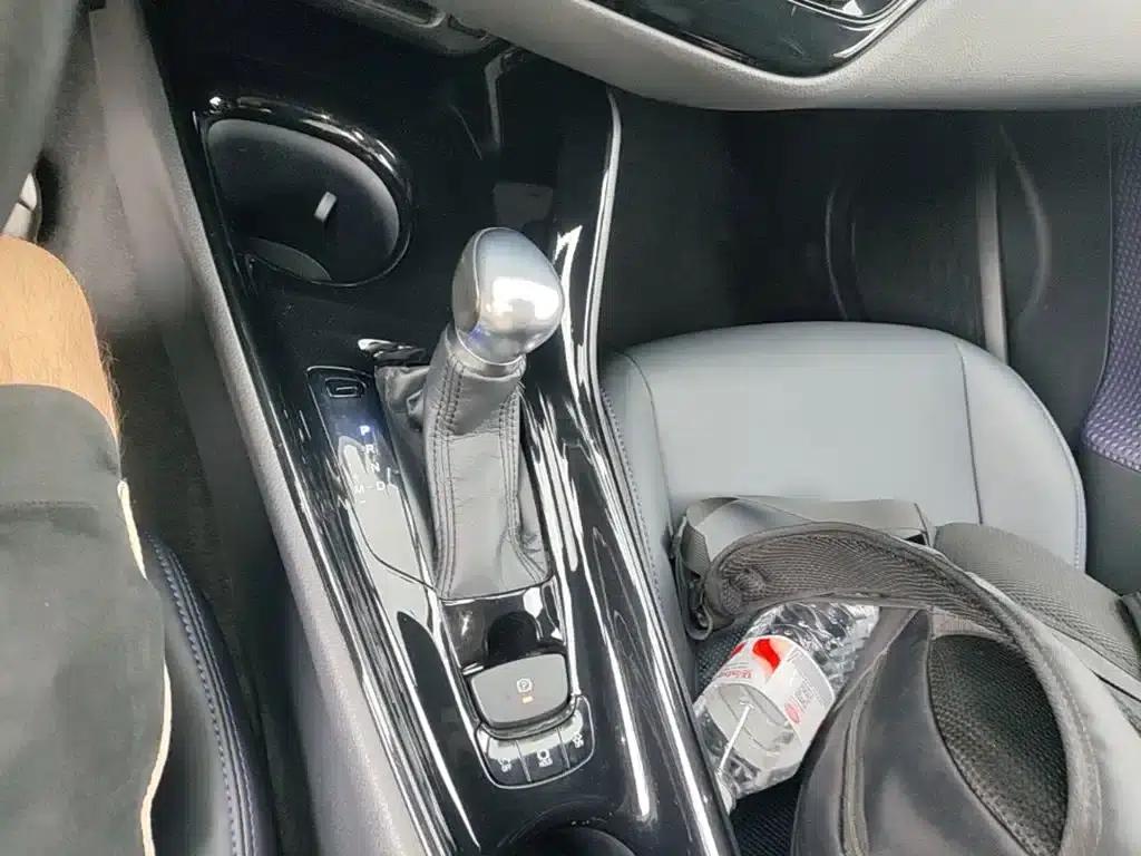 Toyota C-HR 2020 2.0L Leading Edition — миниатюра 14