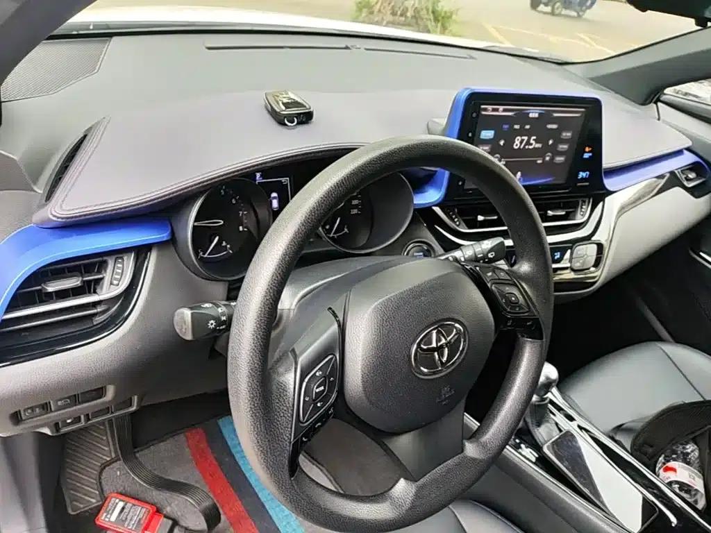 Toyota C-HR 2020 2.0L Leading Edition — миниатюра 10