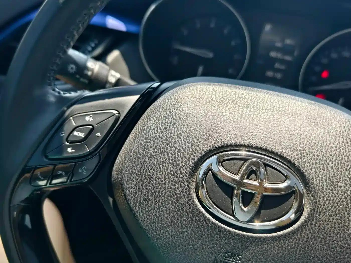 2020 Toyota IZOA 2.0L Ecstasy Edition — миниатюра 22