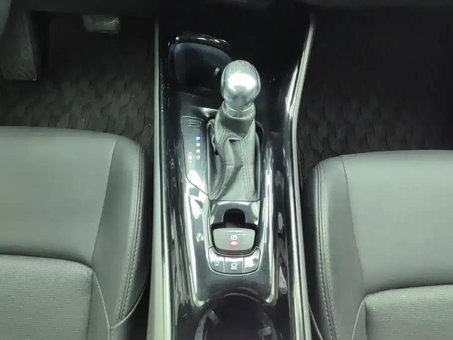 2018 Toyota IZOA 2.0L Elegance Edition (National V Emission Standard) — миниатюра 16
