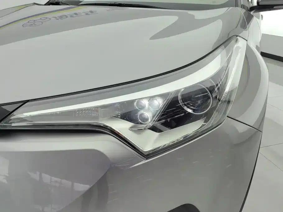 2018 Toyota IZOA 2.0L Elegance Edition (National V Emission Standard) — миниатюра 5