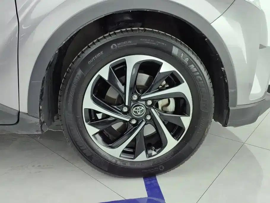 2018 Toyota IZOA 2.0L Elegance Edition (National V Emission Standard) — миниатюра 6